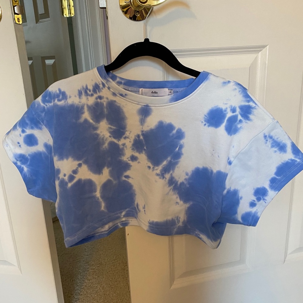 adika crop top